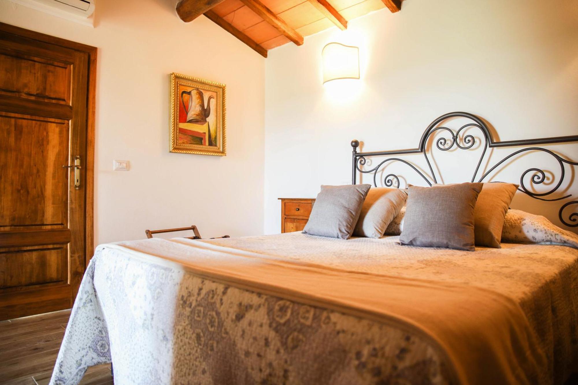 Гостевой дом Country House Poggio Aione Catabbio Экстерьер фото