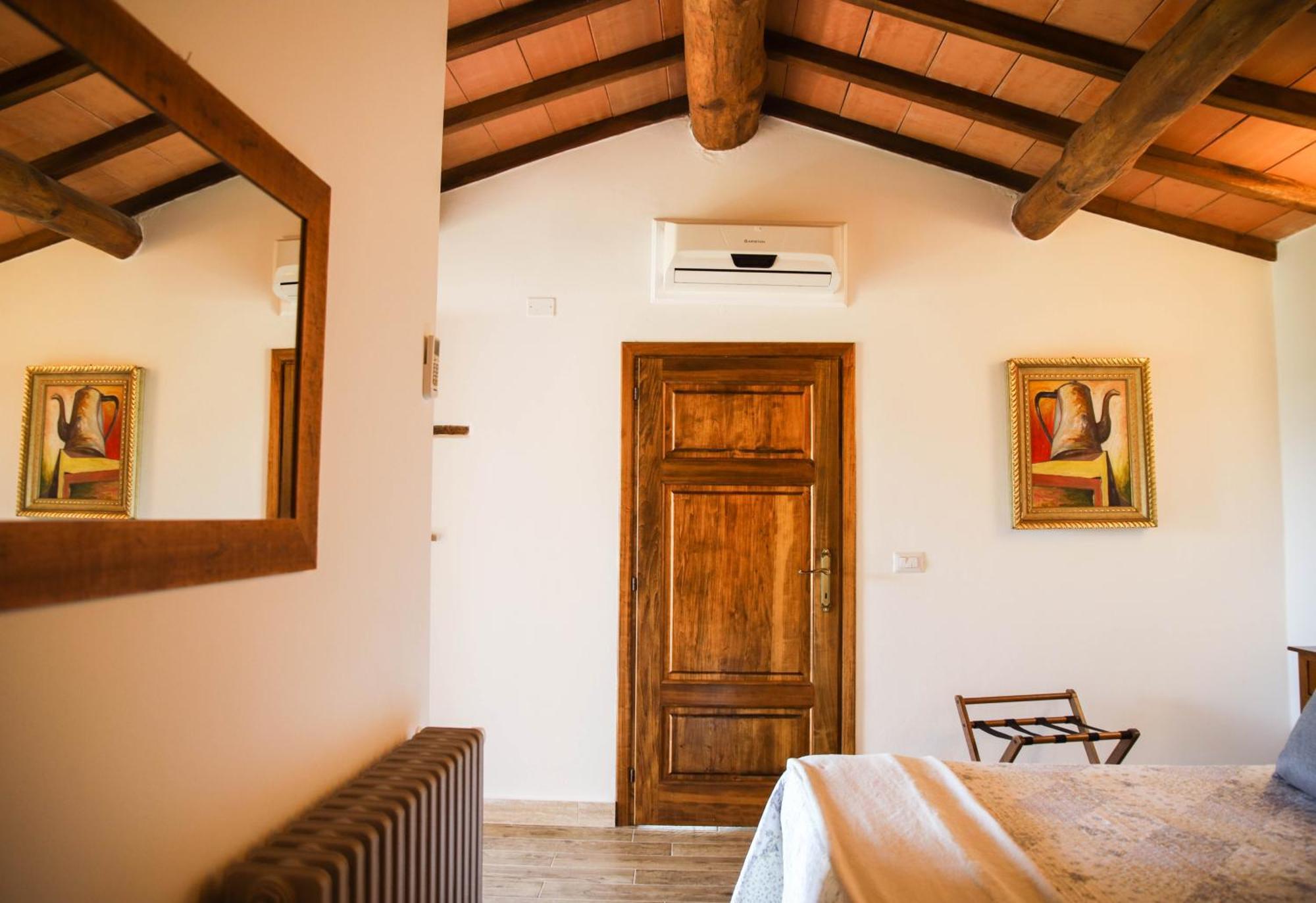 Гостевой дом Country House Poggio Aione Catabbio Экстерьер фото