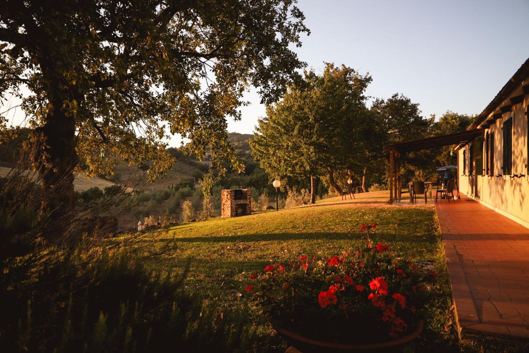 Гостевой дом Country House Poggio Aione Catabbio Экстерьер фото